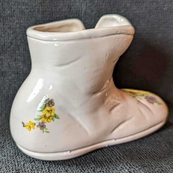 REDUCED Vintage Baby-Themed Yesteryear Boot Vase/Planter c mid-1970s - Picture 3 of 8
